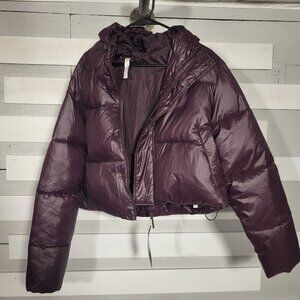 NWT Fabletics Essential Cropped Hooded Puffer